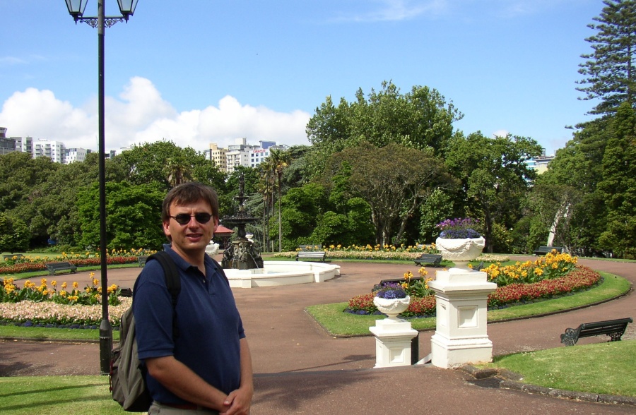 2005_11_Auckland_(NZ)_small.jpg